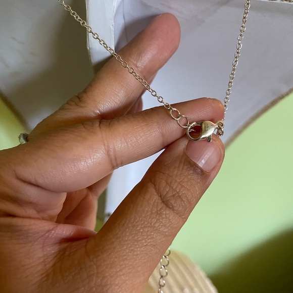 Heart Key Pendant Necklace with SISTERS charm - Picture 7 of 7